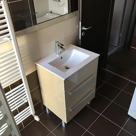 Deluxe *