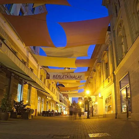 Deluxe Apartamento Pécs